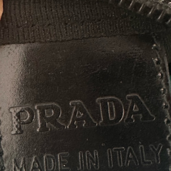 🎈SOLD🎈PRADA COSMETIC POUCH - Picture 11 of 11